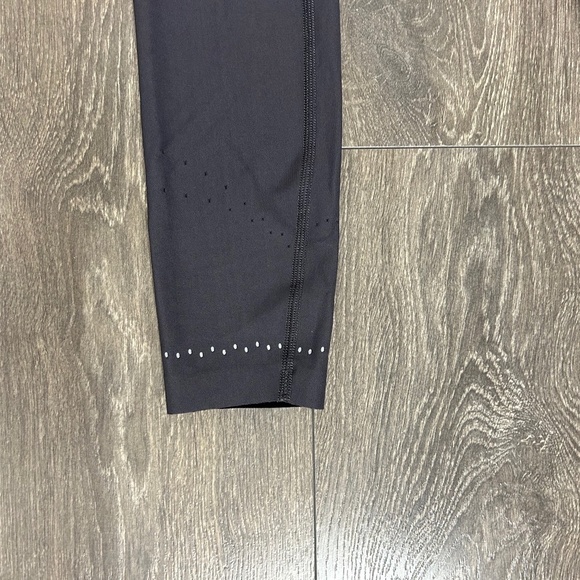 Lululemon Zoned In Tight *27" Leggings Moonphase Gray Size 4 - Picture 10 of 15